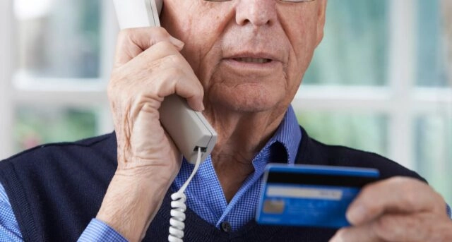 Центробанк РФ: банки должны защищать данные и денежные средства всех клиентов, вне зависимости от возраста