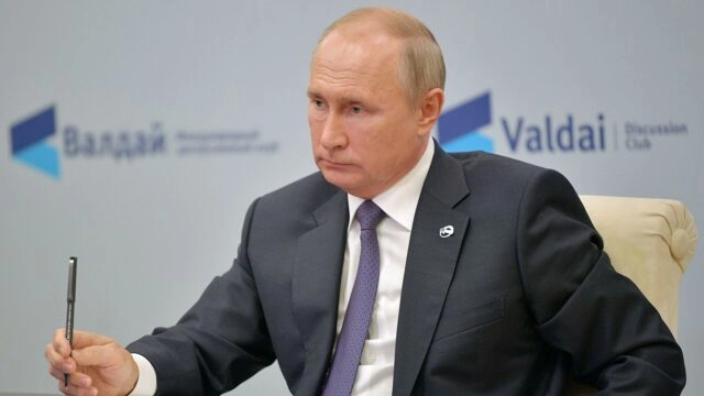 Путин предложил не вмешиваться в киберпространство других стран