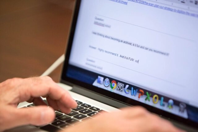 Роскомнадзор купит систему автоматического поиска запрещенного контента в соцсетях и СМИ