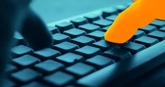 Хакер продает личные данные 2,4 тыс. пациентов с ВИЧСПИД