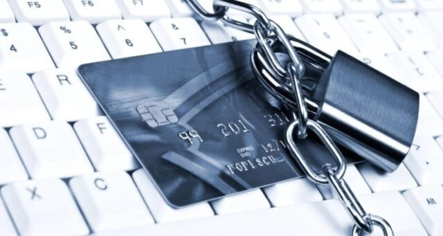 МВД РФ требует мгновенной блокировки счетов при поступлении информации о хищении с них денег