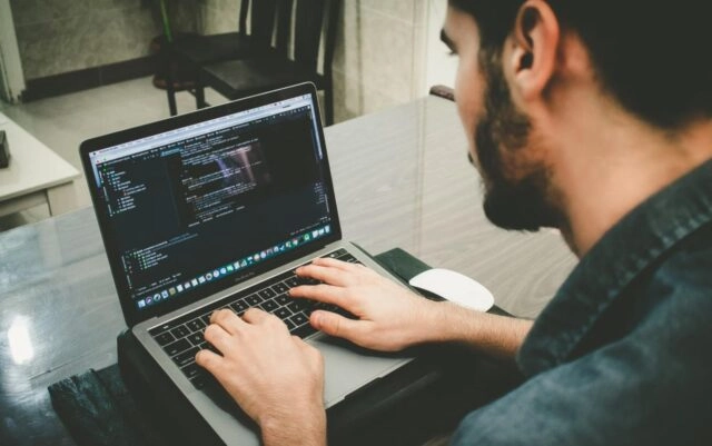 Российские банки не хотят ускорять импортозамещение в сфере ПО и железа