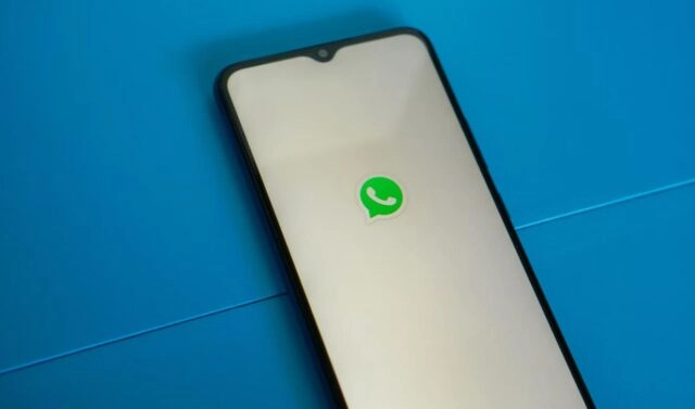 Минпросвещения РФ попросило российских учителей не пользоваться WhatsApp и другими иностранными мессенджерами