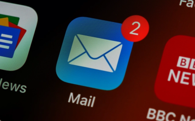 Пользователей Gmail предупредили о новой схеме мошенничества с голубыми галочками