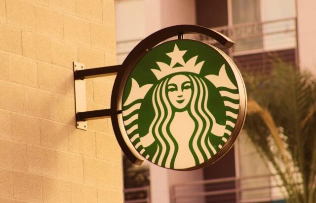 Мошенники начали обманывать в интернете клиентов Starbucks по всему миру