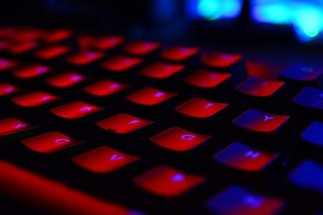 Атаки, использующие доверенную корпоративную инфраструктуру для кражи учетных данных в сетях АСУ