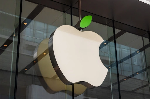 Корпорация Apple будет разблокировать iPhone по запросу правоохранительных органов