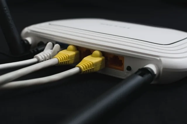 Positive Technologies: хакеры взламывают домашние роутеры для наполнения ботнетов и проведения DDoS-атак
