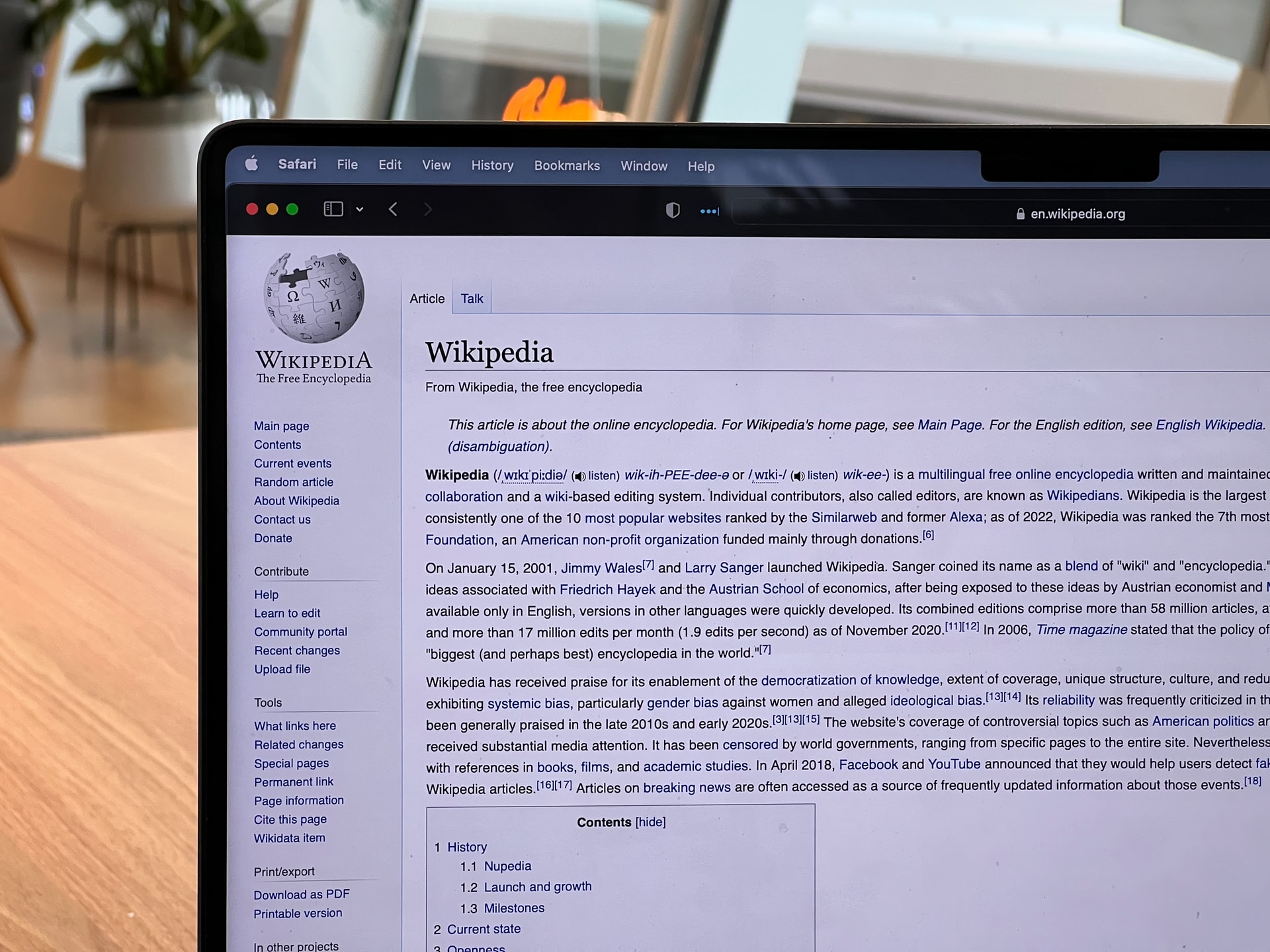 Википедию атаковал самораспространяющийся JavaScript-червь,